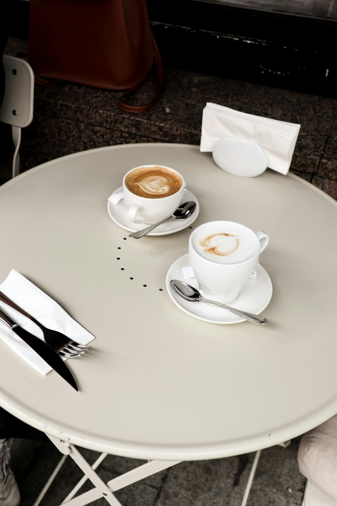 top-10-round-coffee-table-trends-for-2025